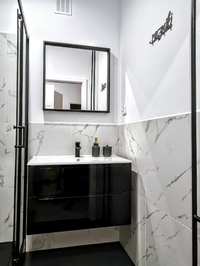 Przytulny Apartament Przy Sokolskiej - 550 Metrow Od Spodka Katowice Extérieur photo